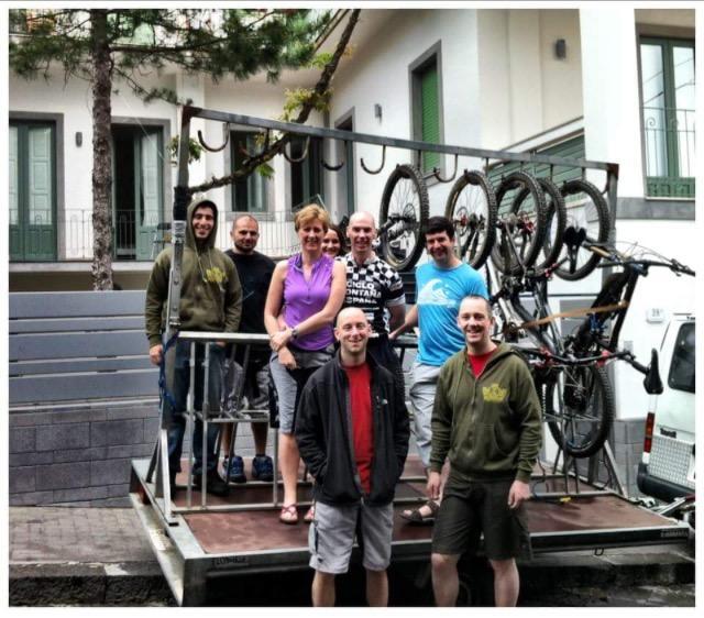 Etna GloB&B Mountain bike Zafferana Etnea Bagian luar foto